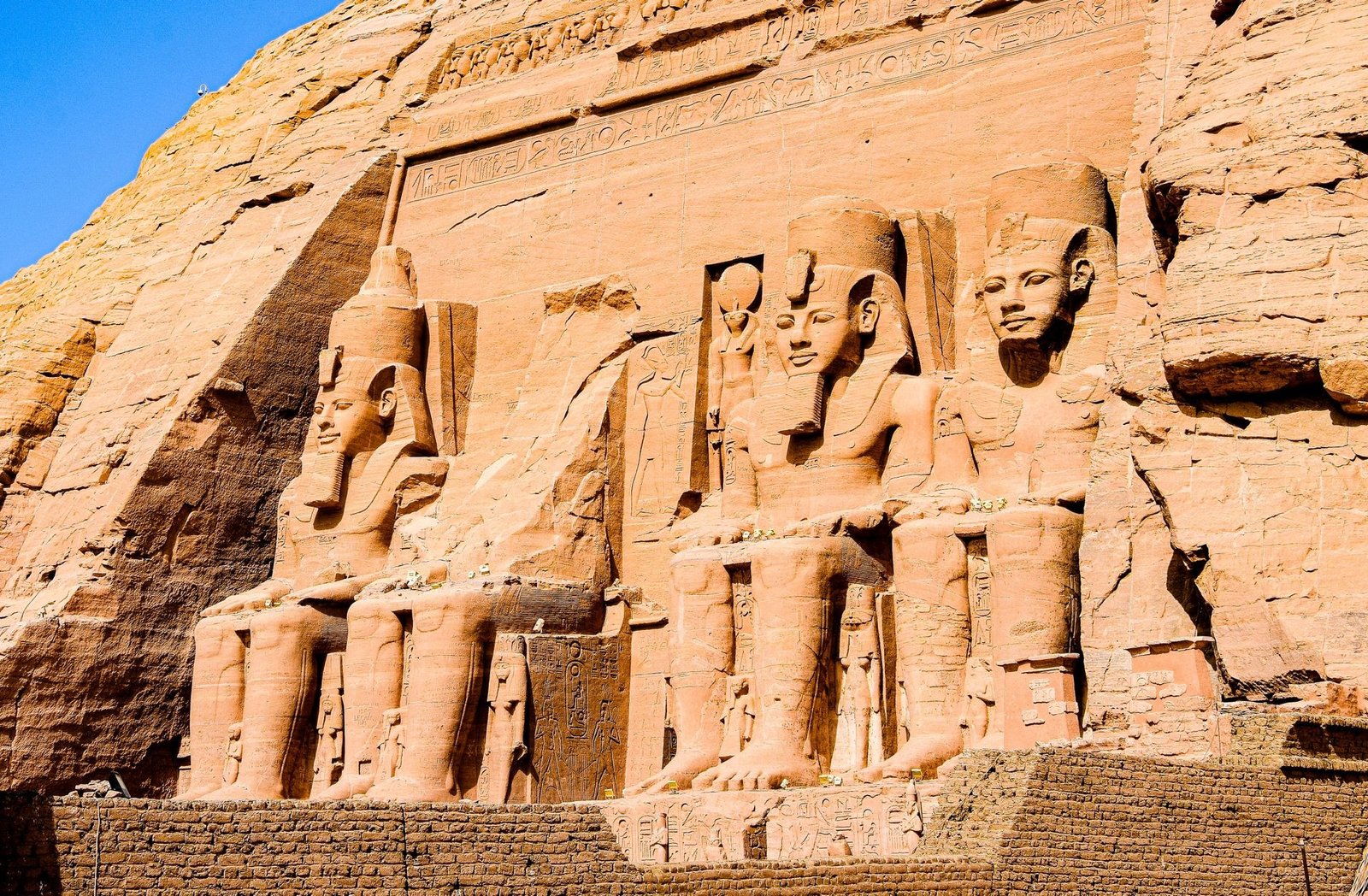 Abu Simbel Guide: Visiting Ramses II's Masterpiece