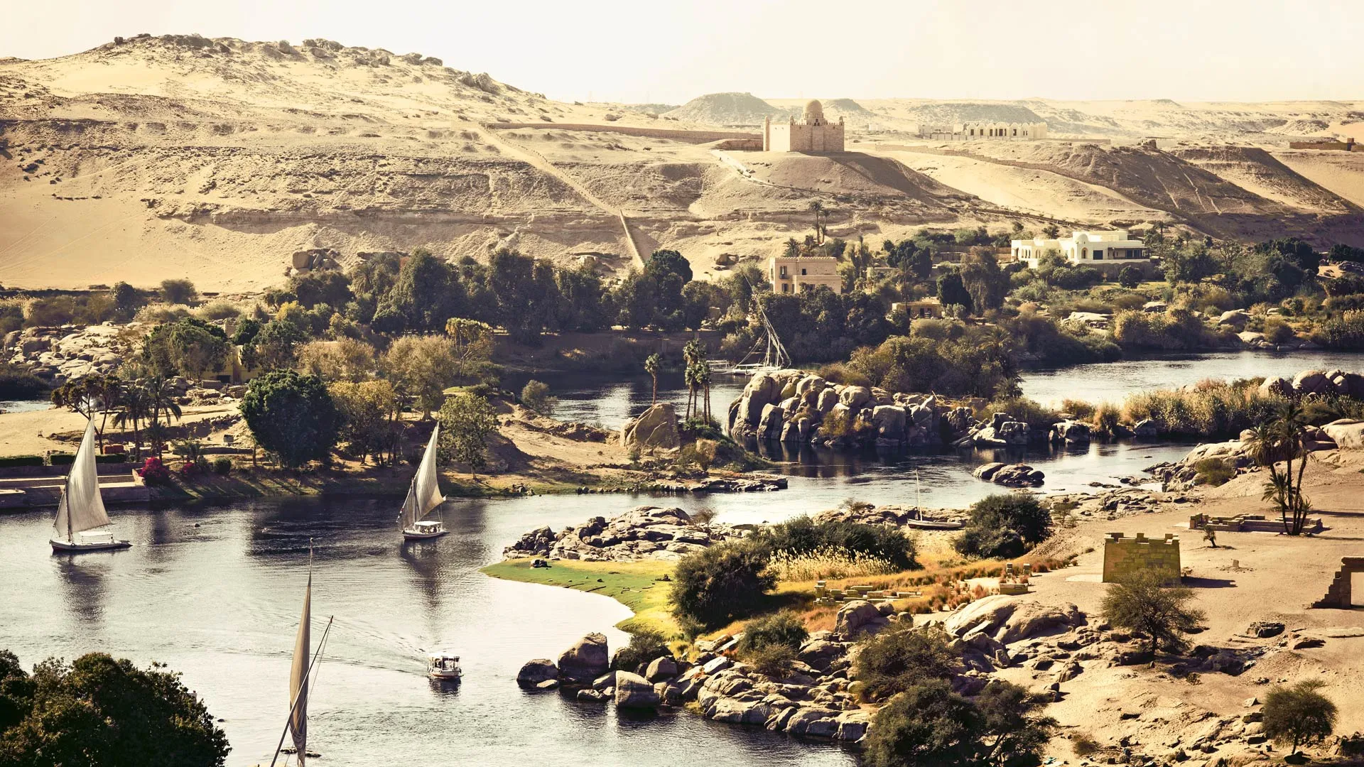 Aswan photo 4