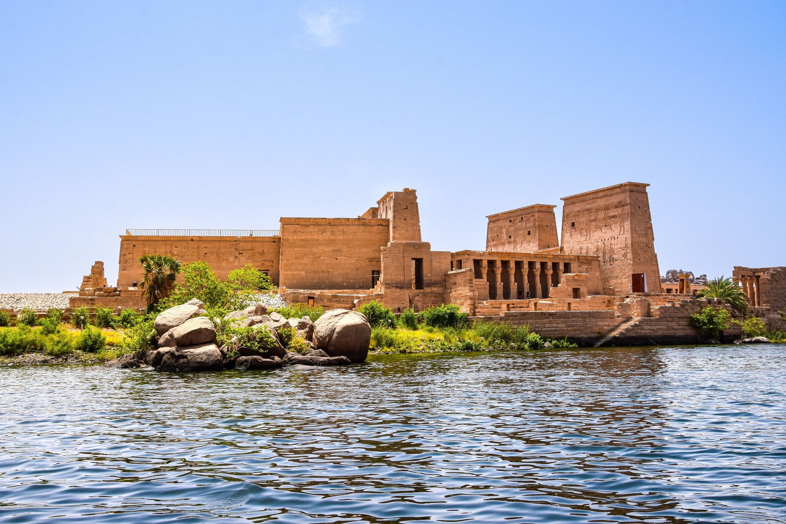 Private Aswan to Luxor Day Tour: Philae, Kom Ombo & Edfu